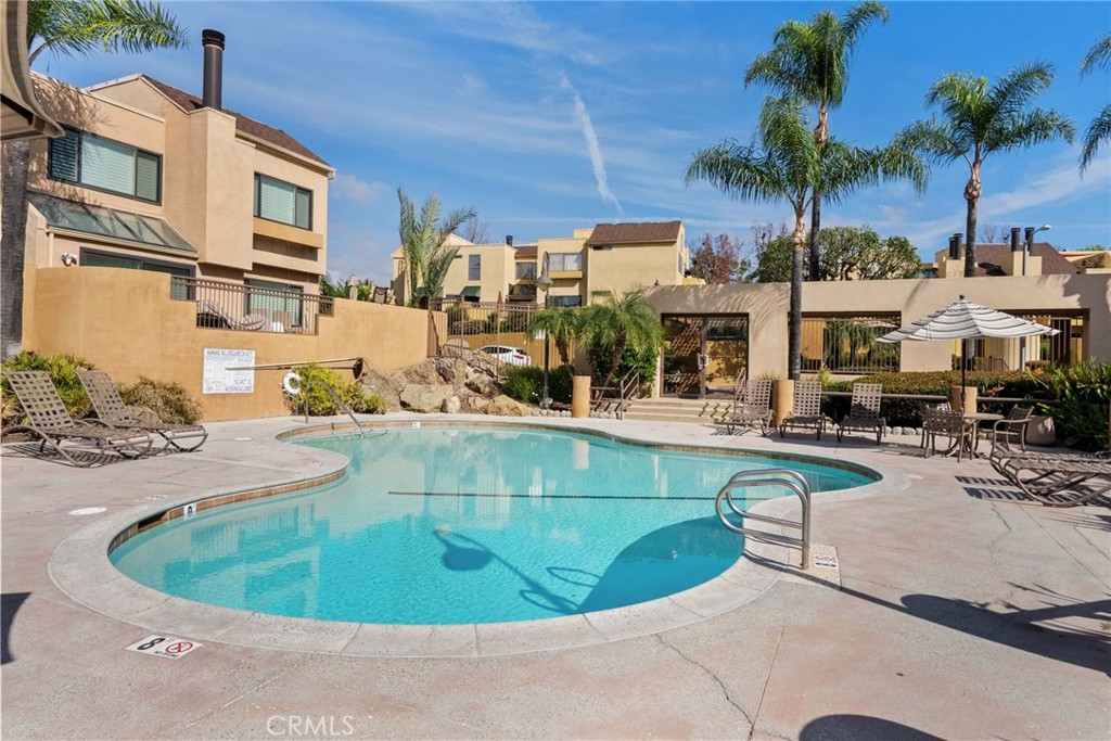 25712 Le Parc 41 Property Photo 3