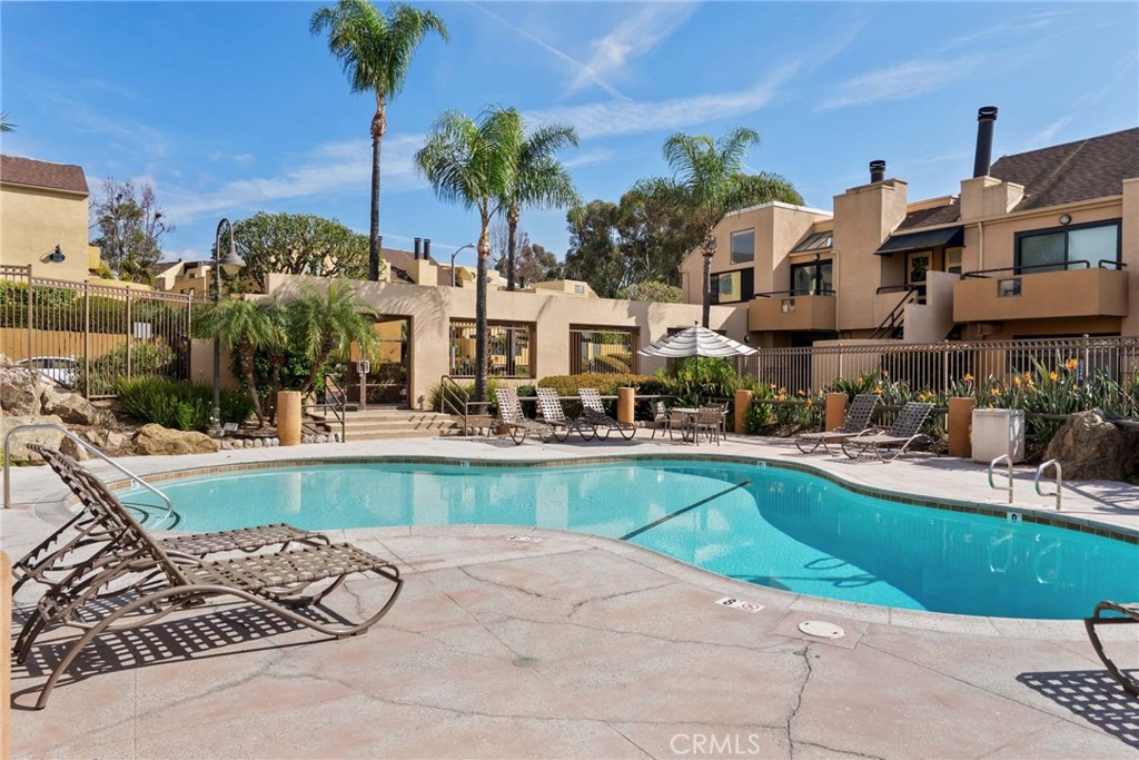 25712 Le Parc 41 Property Photo 4
