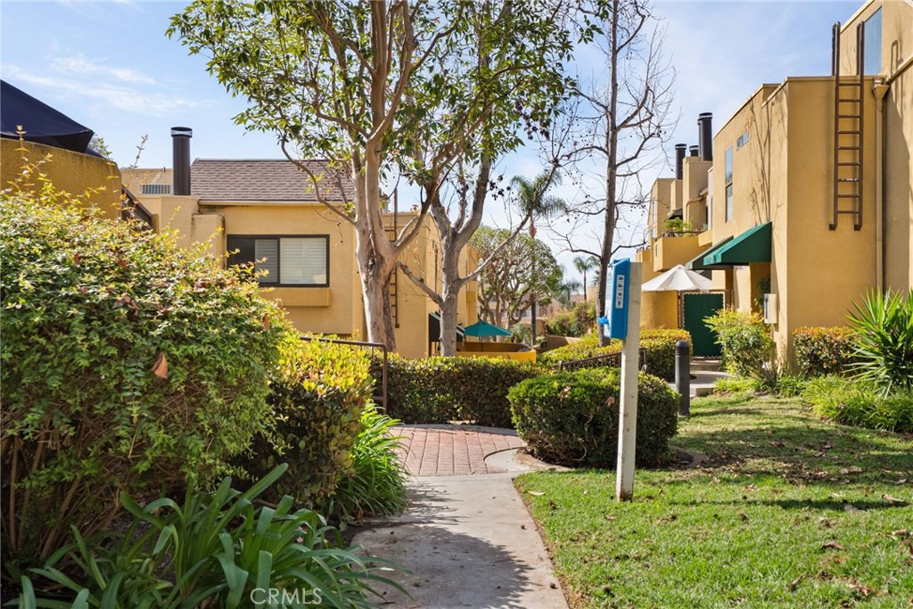 25712 Le Parc 41 Property Photo 5
