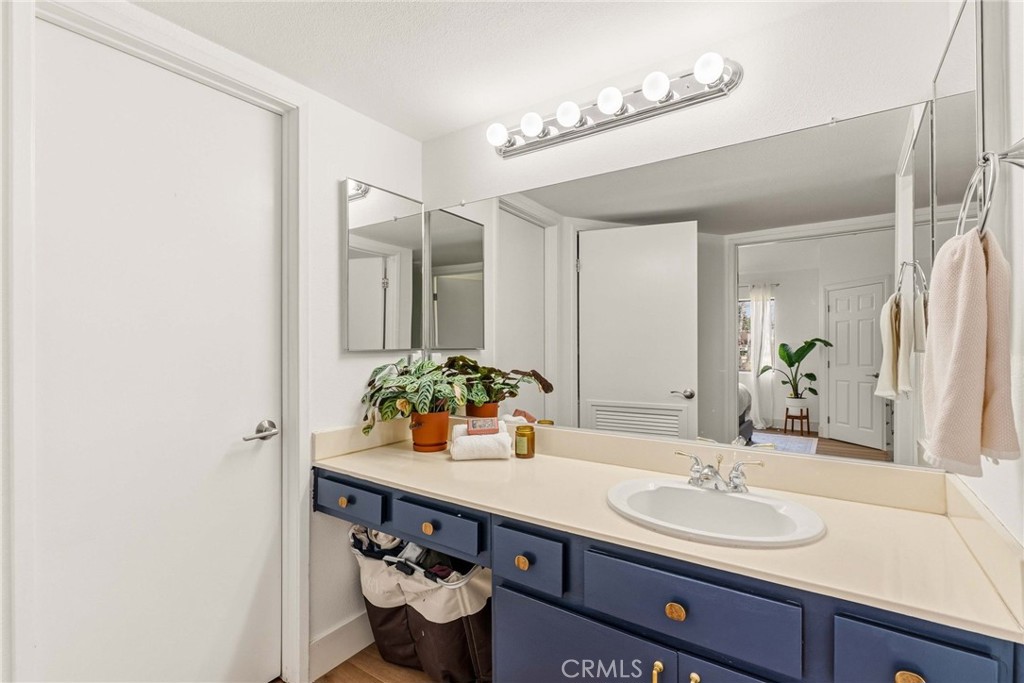 25712 Le Parc 41 Property Photo 22
