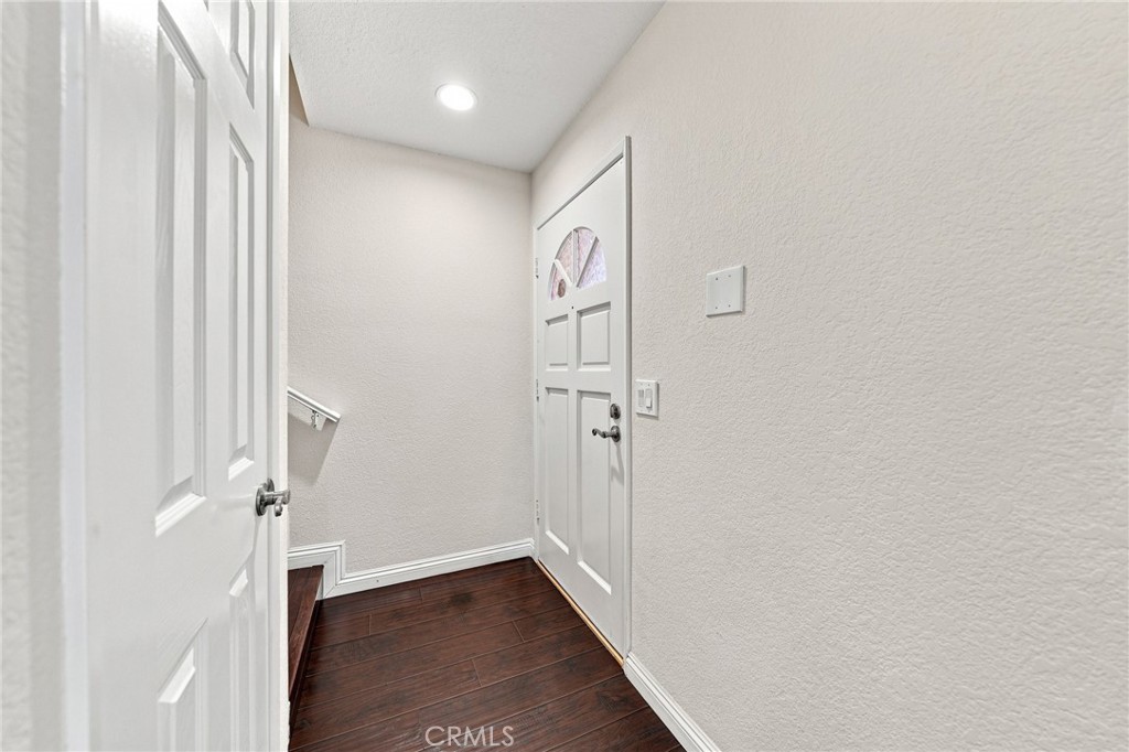 1665 E 68th 21 Property Photo 4