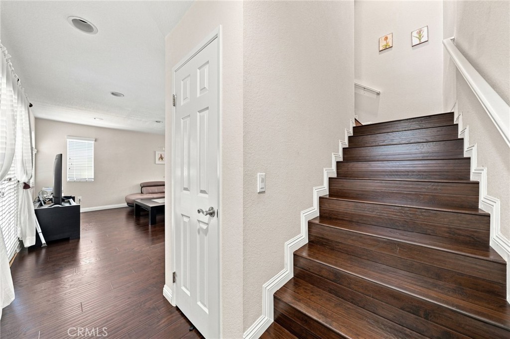 1665 E 68th 21 Property Photo 17