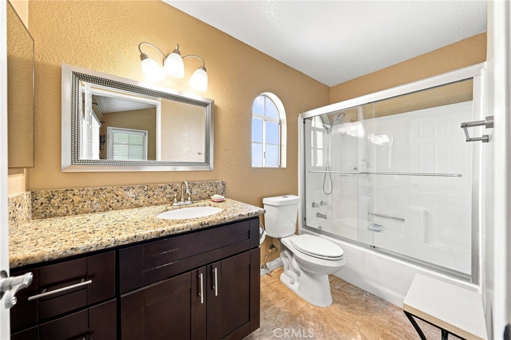 1665 E 68th 21 Property Photo 21