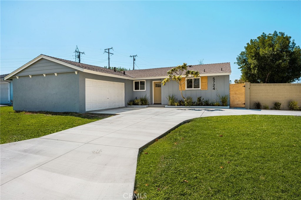 5724 N Galanto Property Photo 1