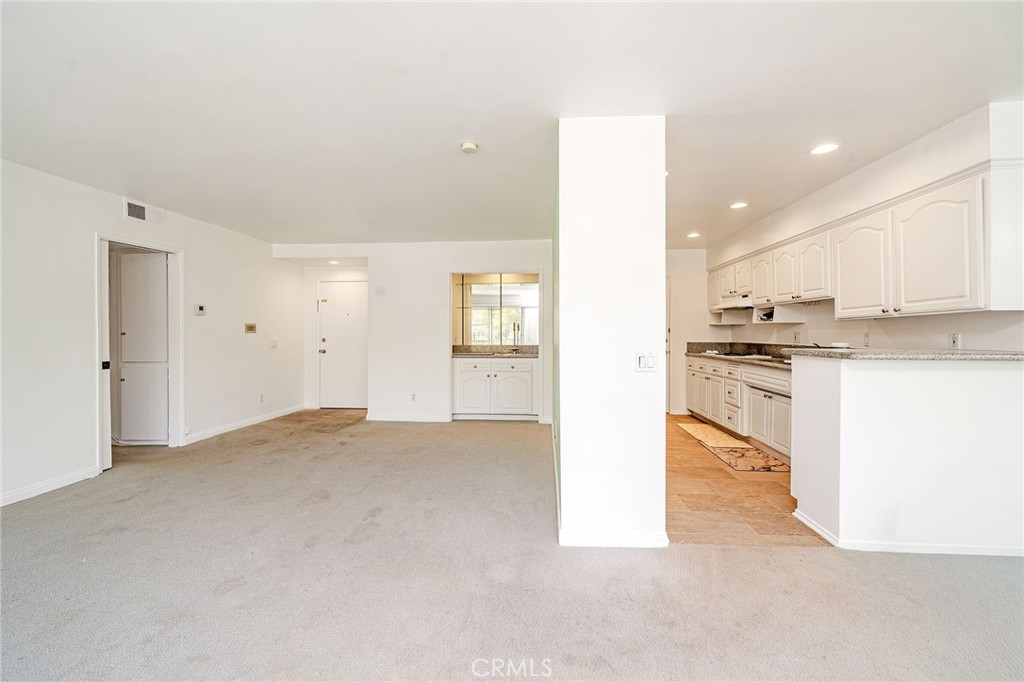972 E California Boulevard 202 Property Photo 8