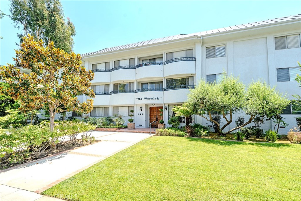 972 E California Boulevard 202 Property Photo 23