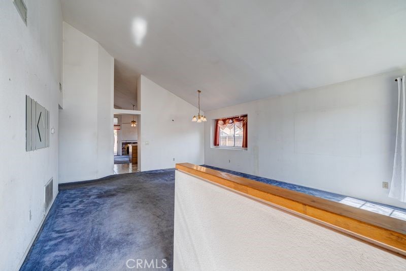 15117 Prentice Property Photo 4