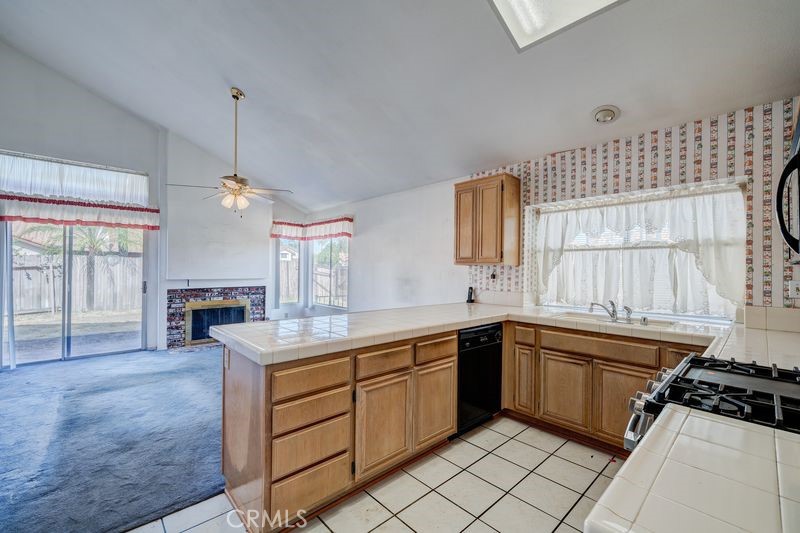15117 Prentice Property Photo 6