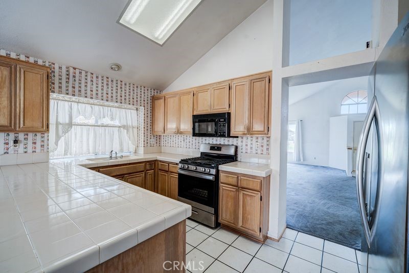 15117 Prentice Property Photo 7