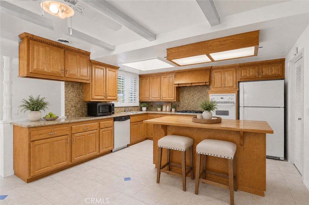 12146 Grovedale Property Photo 5
