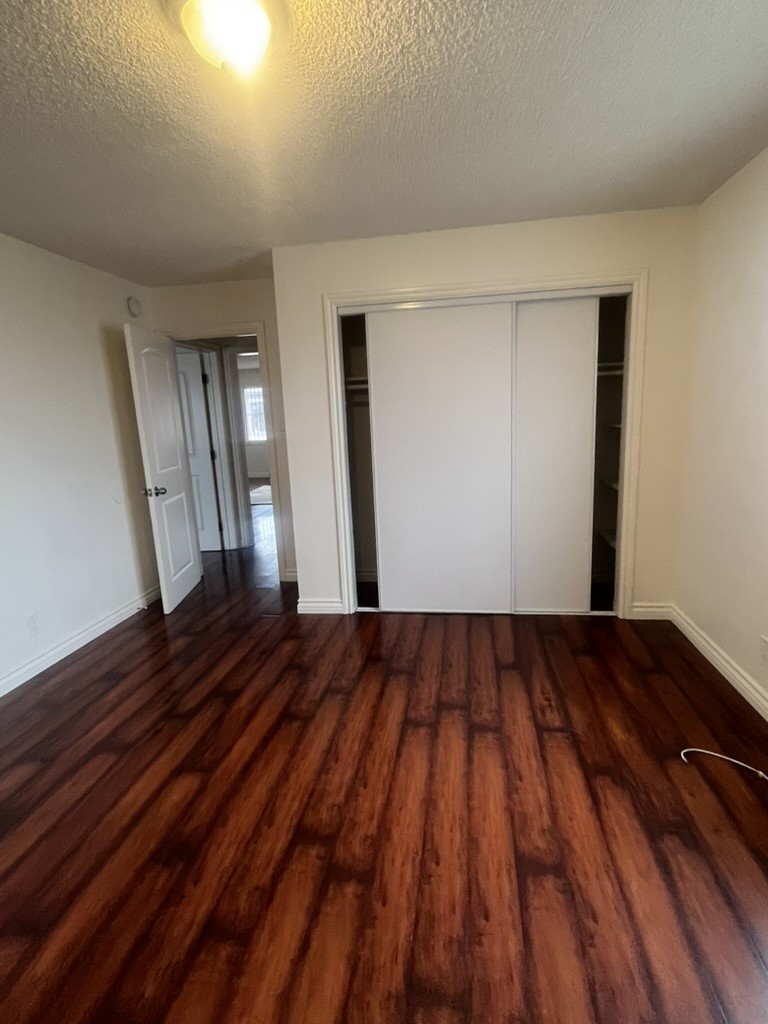 1041 W Reeve Street Property Photo 4