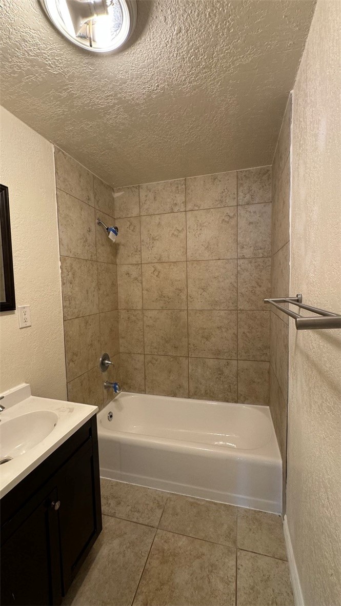 1041 W Reeve Street Property Photo 10