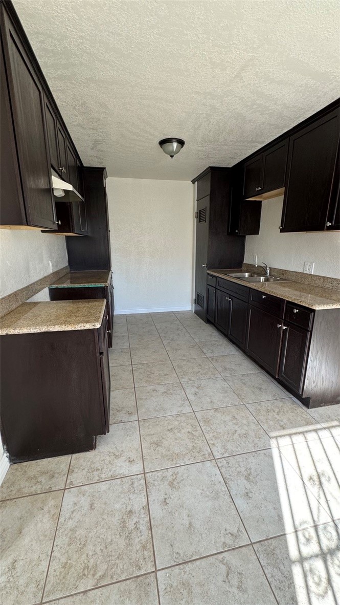1041 W Reeve Street Property Photo 15