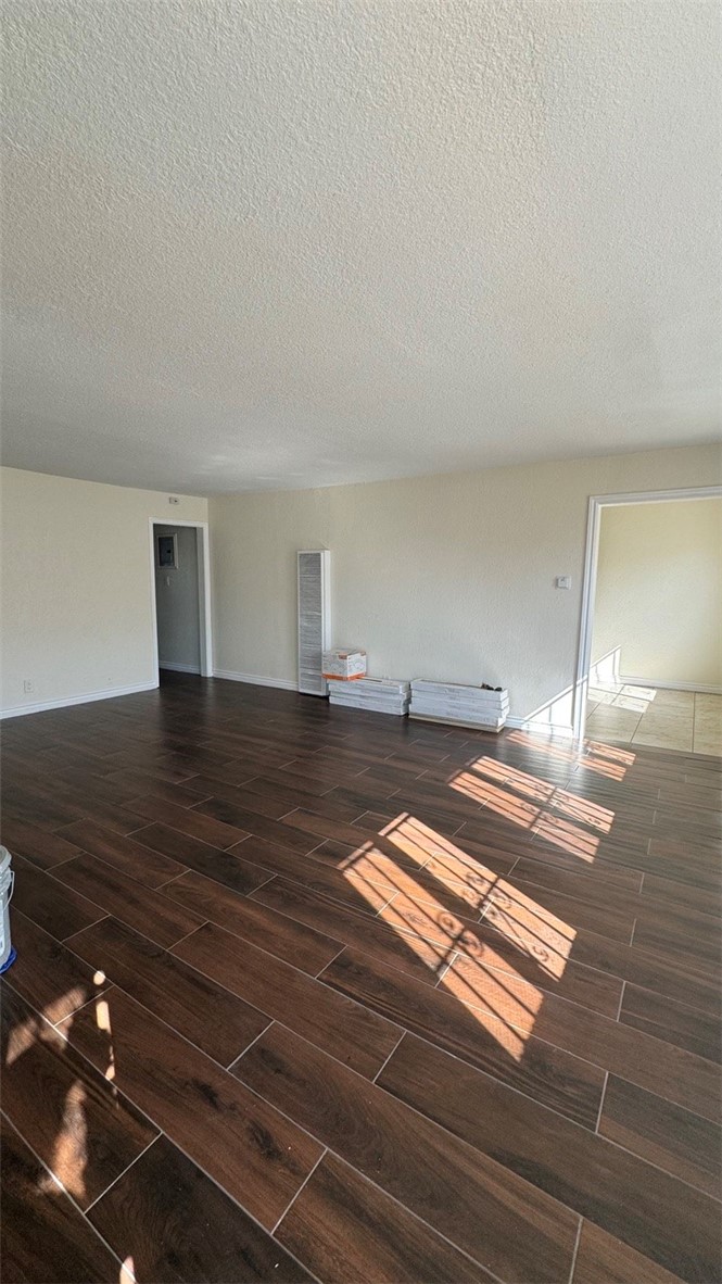 1041 W Reeve Street Property Photo 18