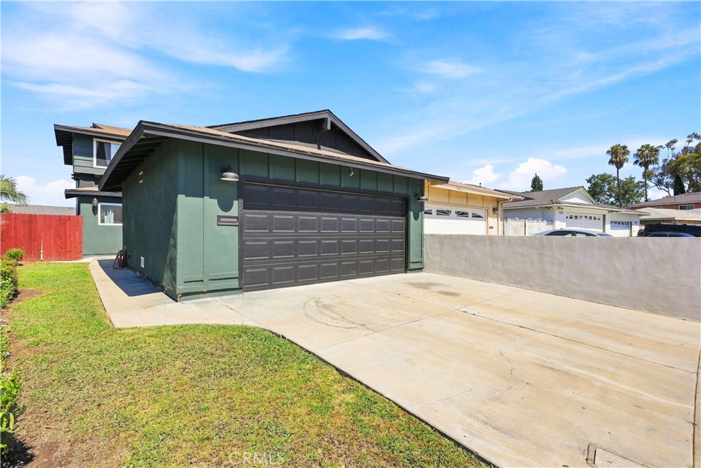 17527 Harwick Court Property Photo 1