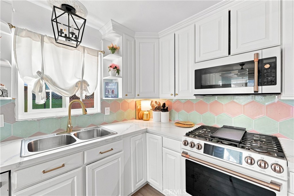 17527 Harwick Court Property Photo 12