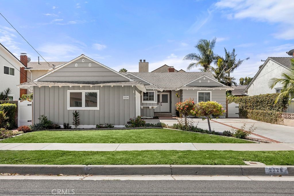 2226 250th Property Photo 2