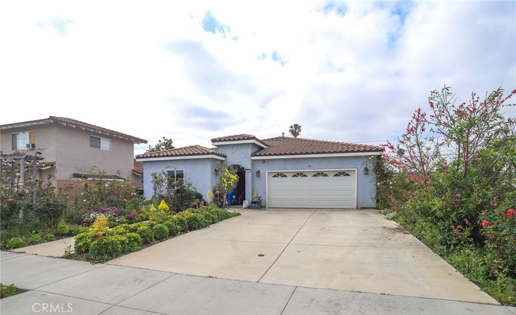 11239 Bowles Avenue Property Photo 3
