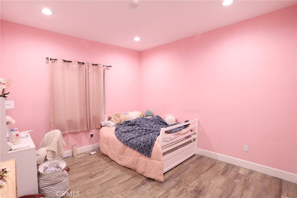 11239 Bowles Avenue Property Photo 7