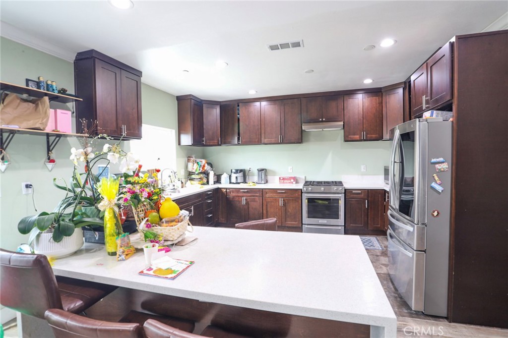 11239 Bowles Avenue Property Photo 8