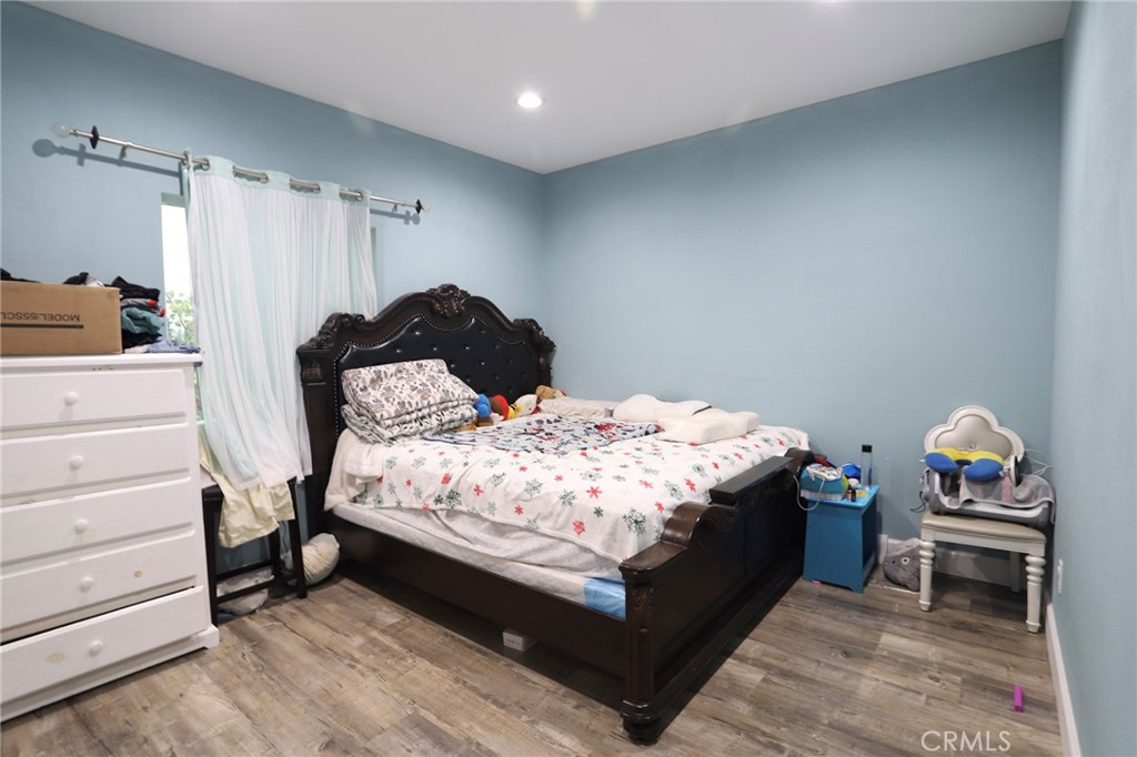 11239 Bowles Avenue Property Photo 9