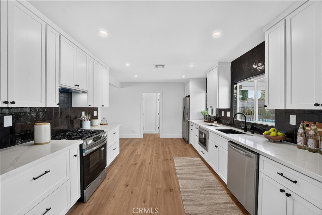 50 Doone Property Photo 12