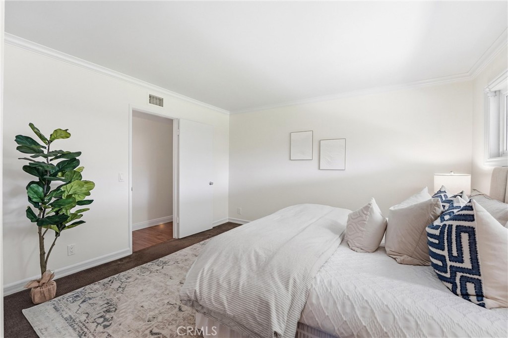 1544 E Riverview Property Photo 18