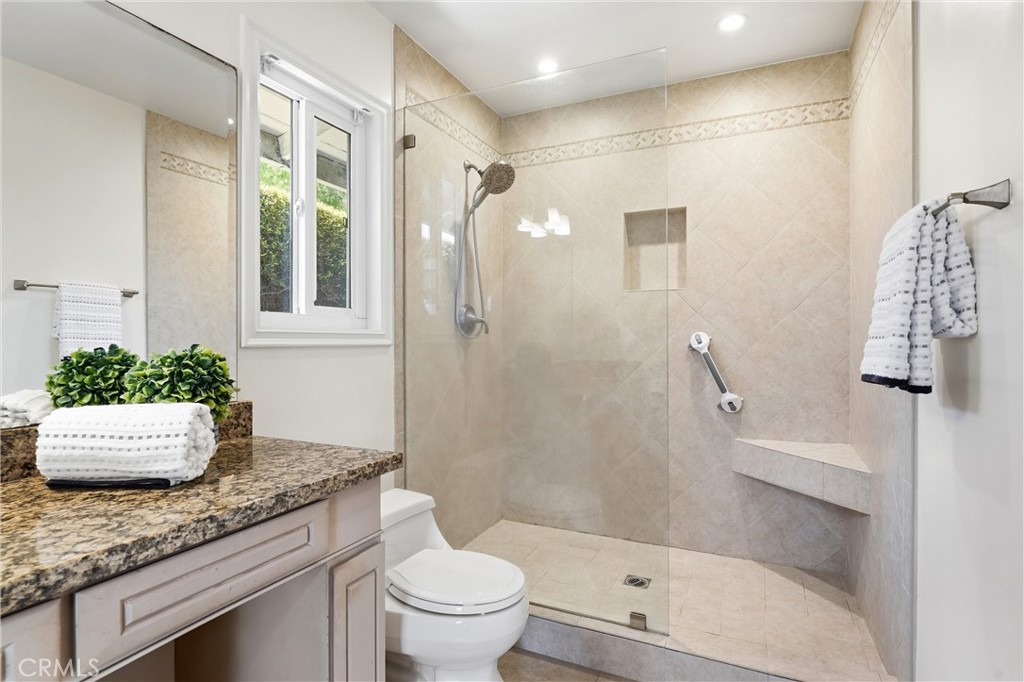 1544 E Riverview Property Photo 19
