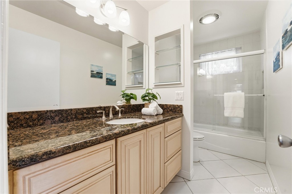 1544 E Riverview Property Photo 24