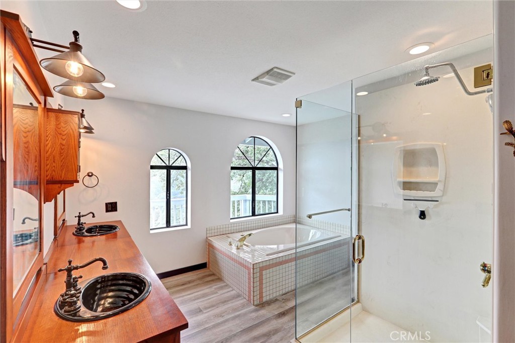 30396 Live Oak Drive Property Photo 16