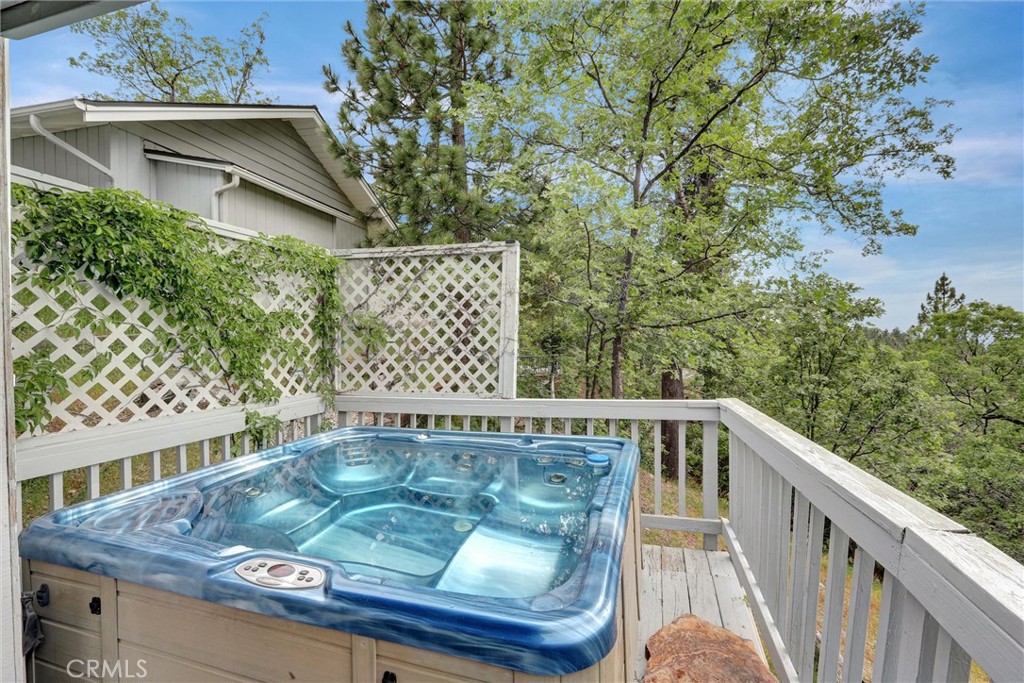 30396 Live Oak Drive Property Photo 25