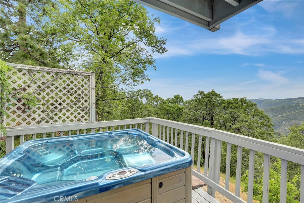 30396 Live Oak Drive Property Photo 26