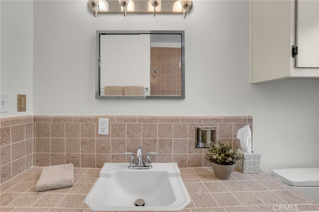 13214 Newmire Avenue Property Photo 23