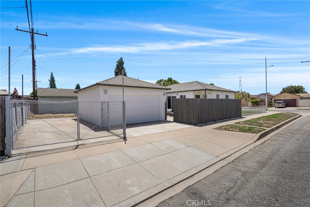 13214 Newmire Avenue Property Photo 49