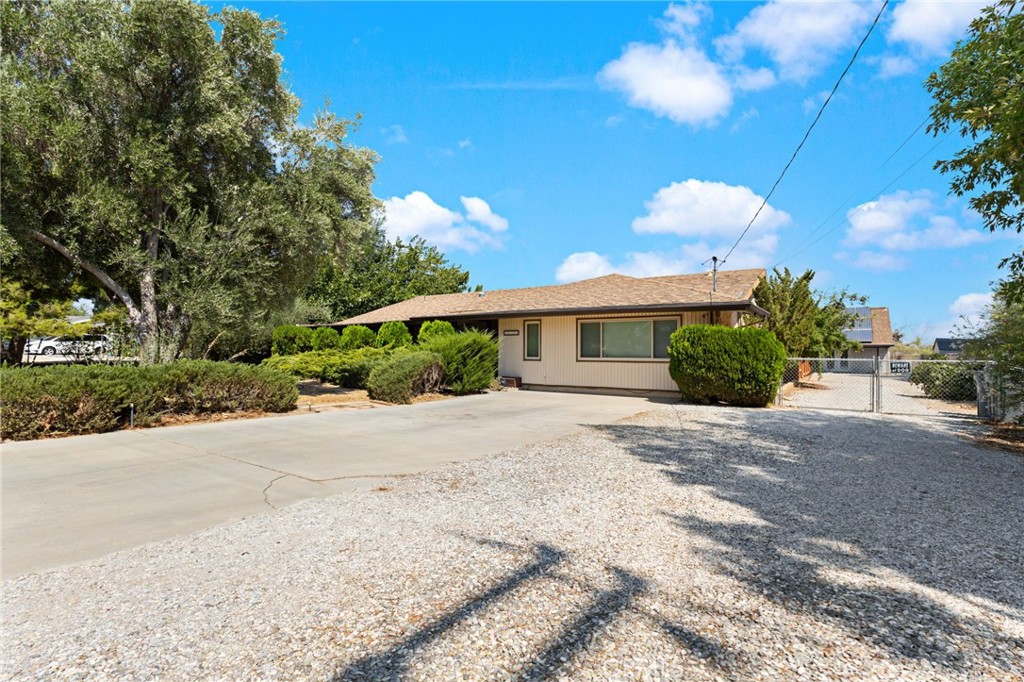 15158 Willow Property Photo 1