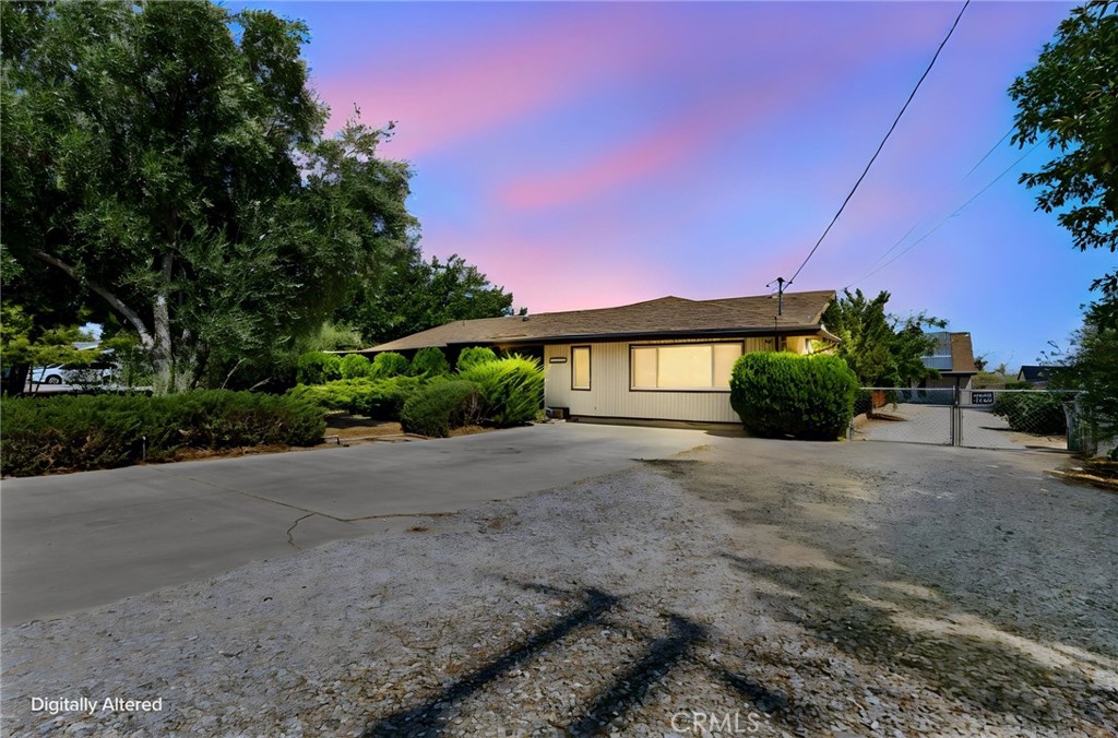 15158 Willow Property Photo 2