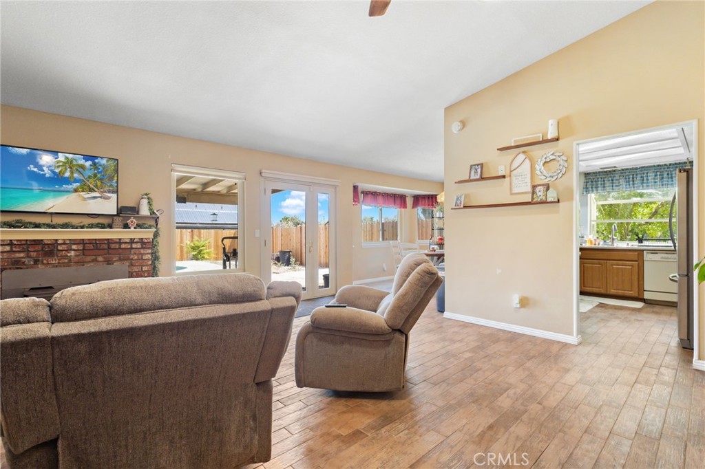 15158 Willow Property Photo 6
