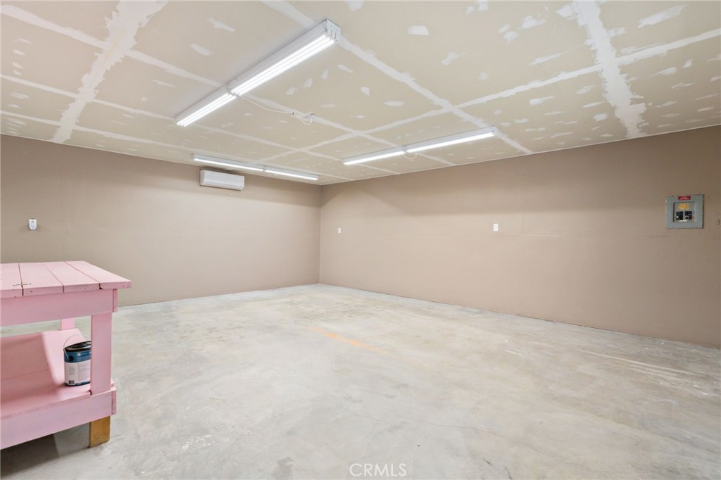 15158 Willow Property Photo 8