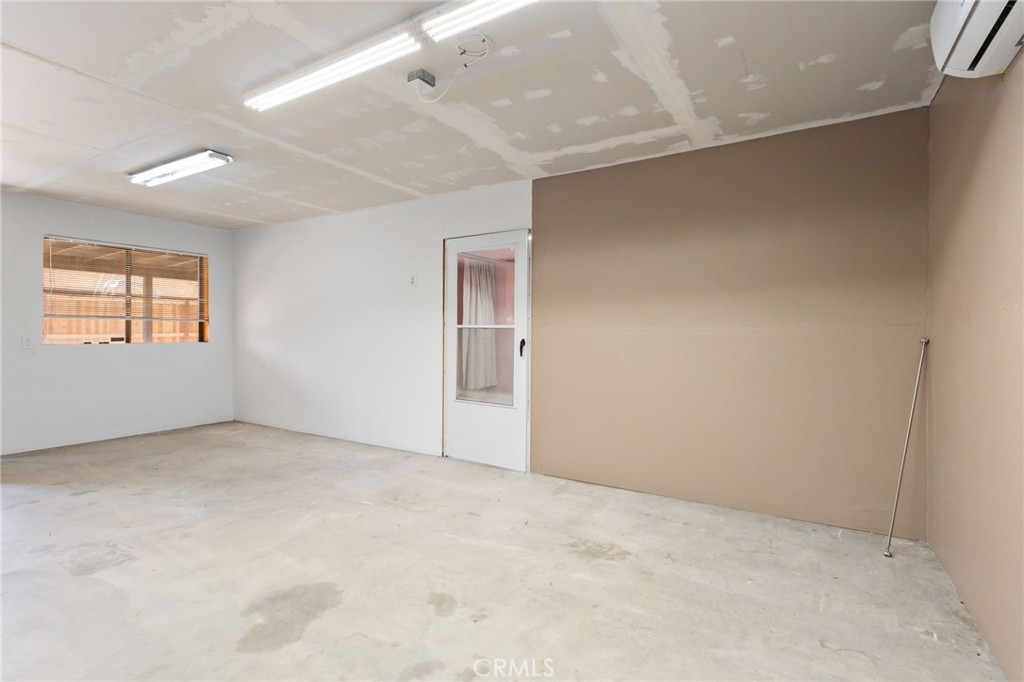 15158 Willow Property Photo 10