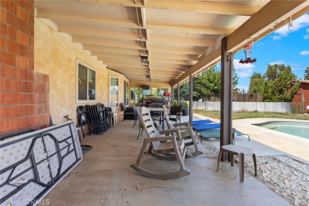 15158 Willow Property Photo 33