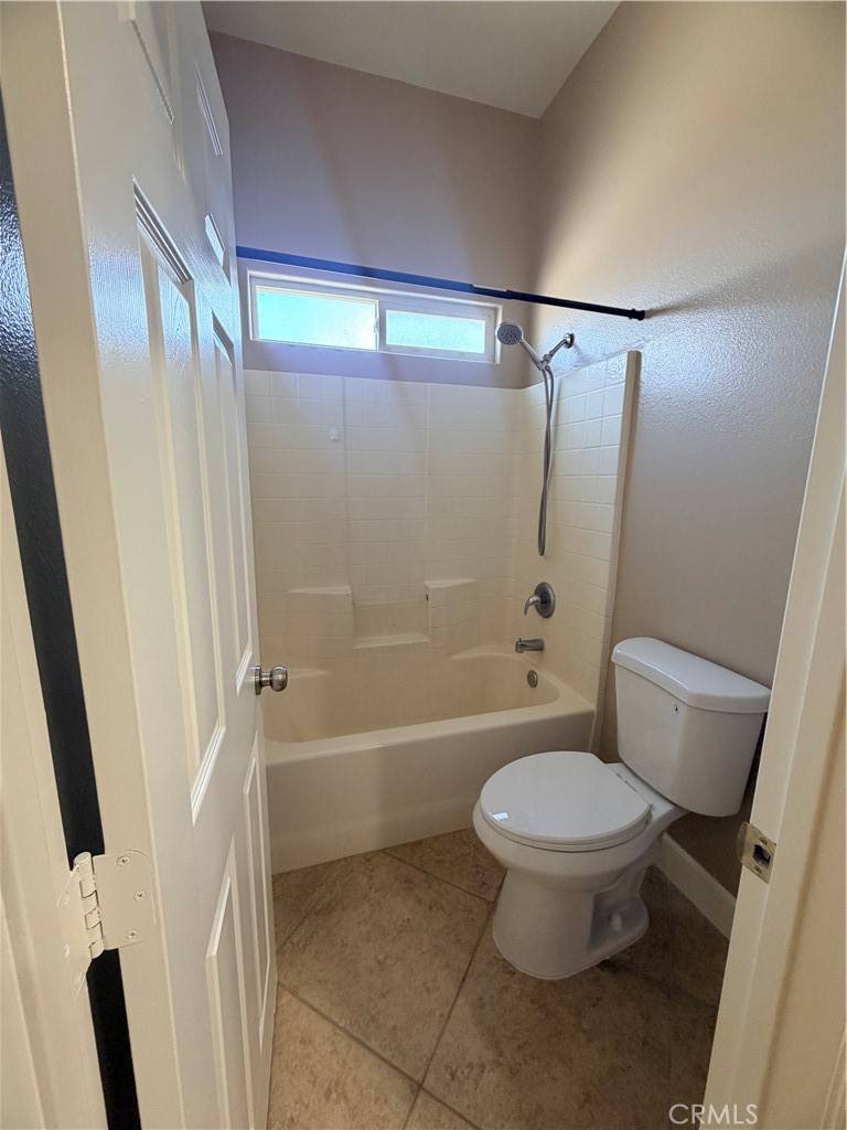 48923 Taos Property Photo 6