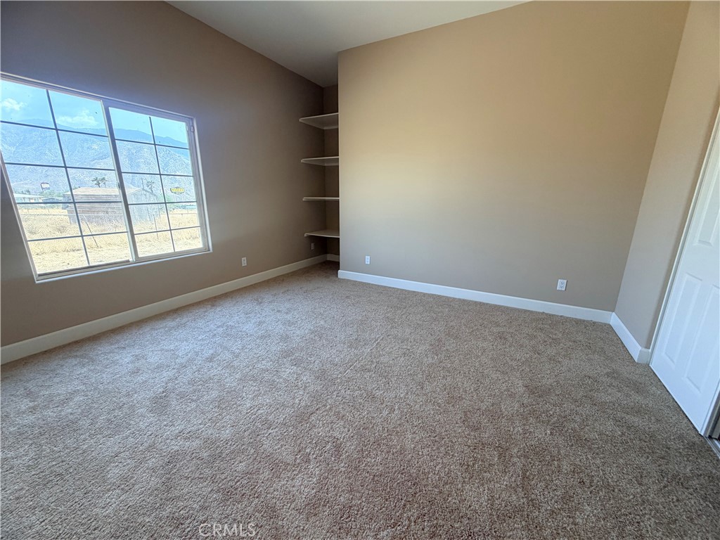 48923 Taos Property Photo 8