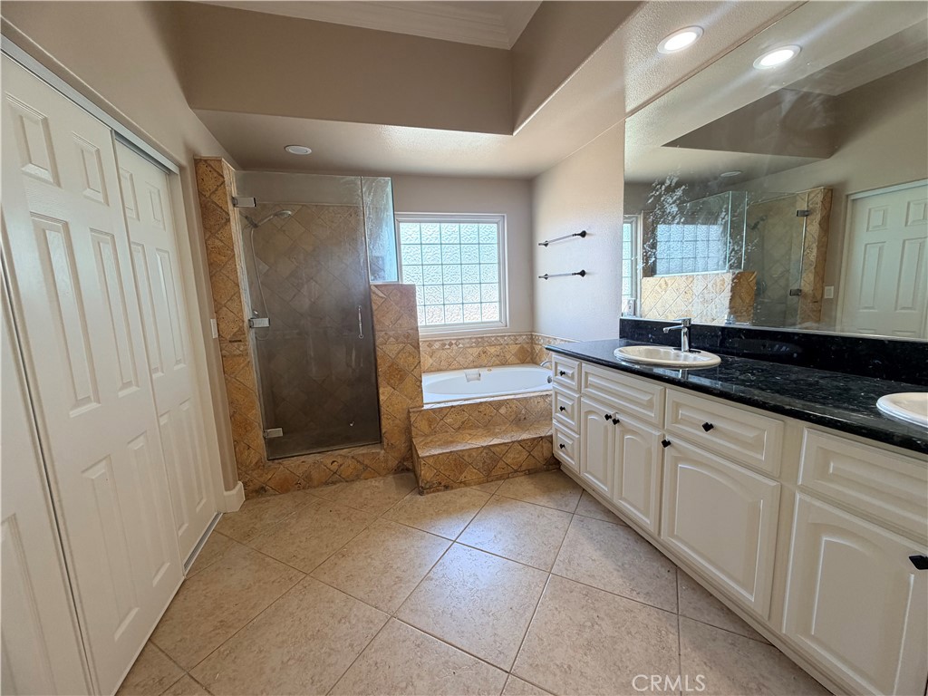 48923 Taos Property Photo 10
