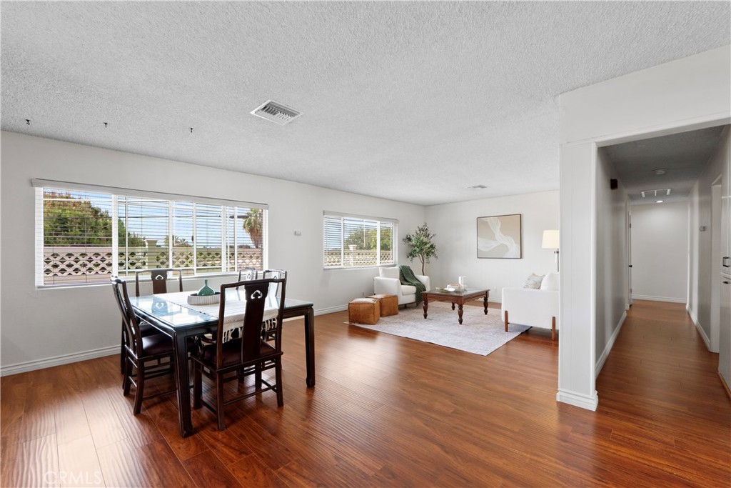 1612 W Brookdale Place Property Photo 9