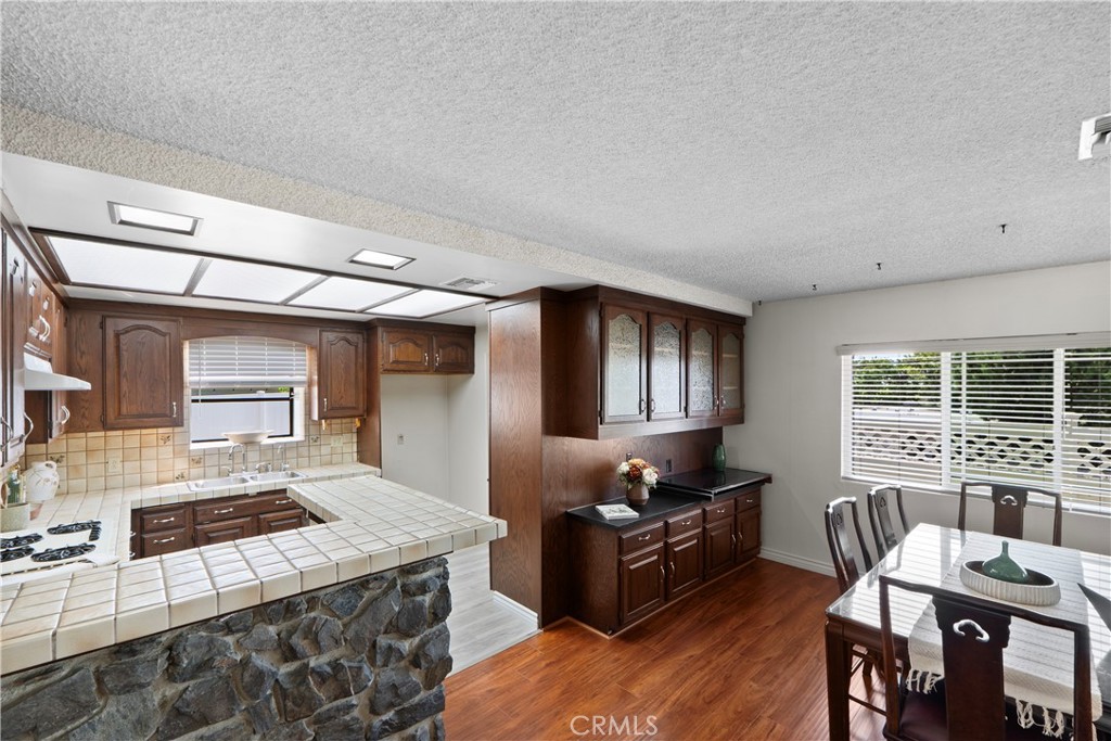 1612 W Brookdale Place Property Photo 13