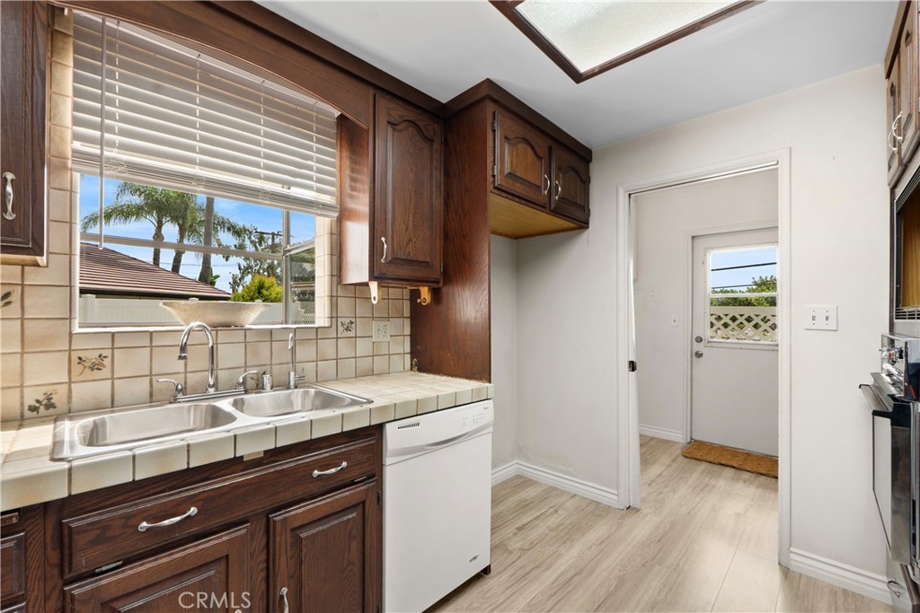1612 W Brookdale Place Property Photo 15