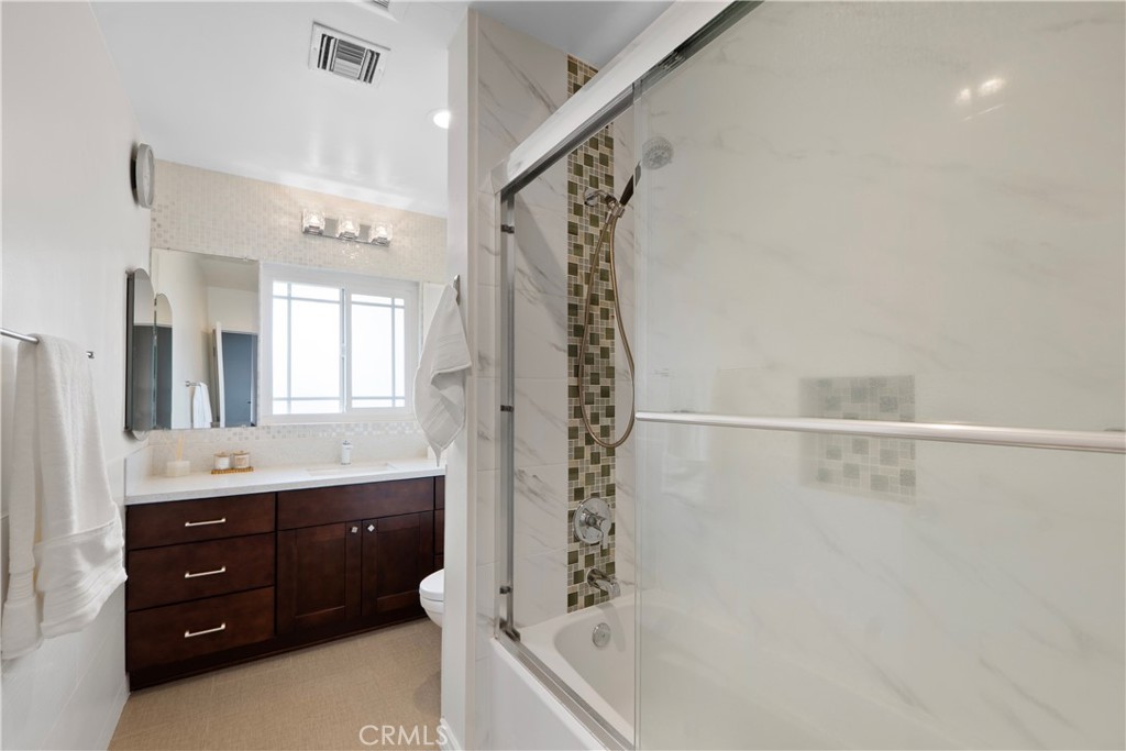 1612 W Brookdale Place Property Photo 24