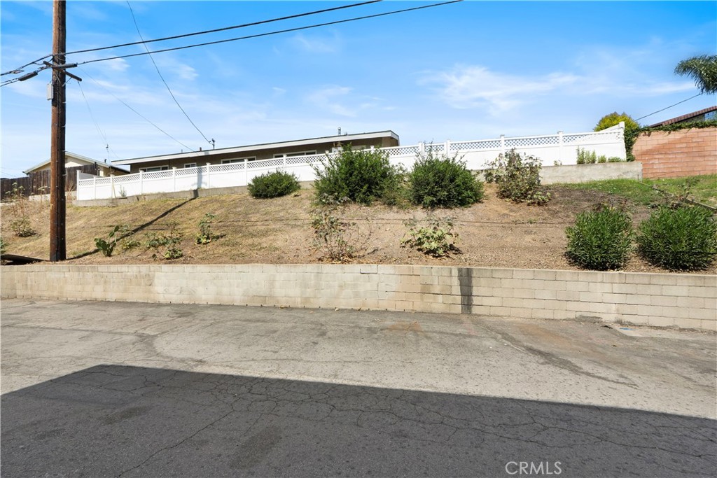 1612 W Brookdale Place Property Photo 33