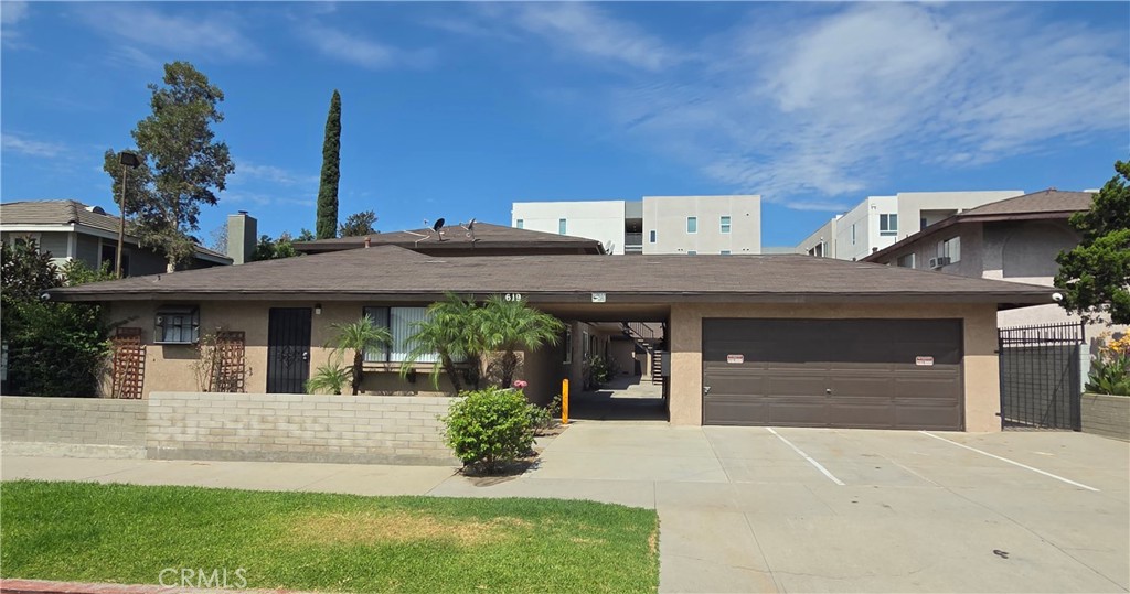 619 N Alameda Avenue Property Photo 1