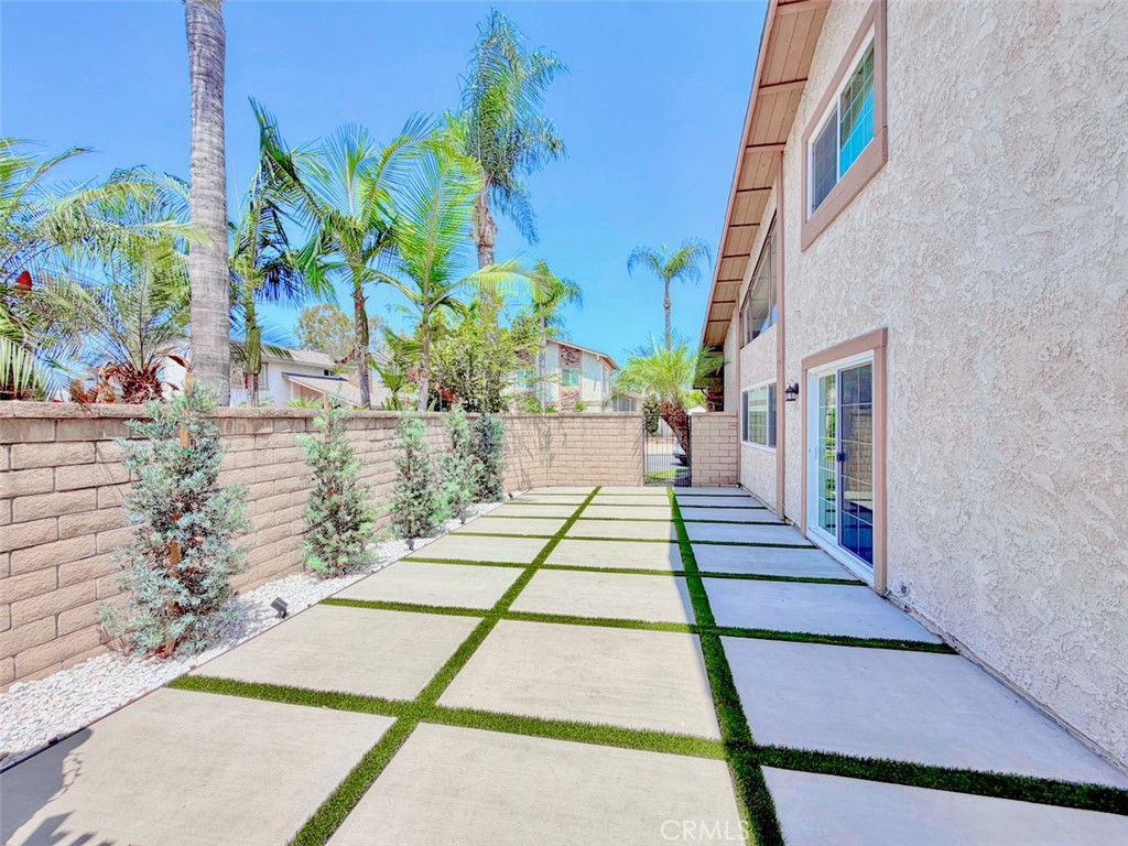 2134 N Pami Circle Property Photo 27